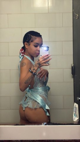 Outcalls Only 🥰 - 25 - 1