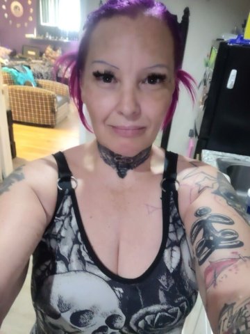 ⭐ Sexy Curvy🦇 Milf available now ⭐ - 48 - 1