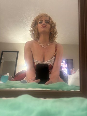 I prefer mature and older, but all are welcome - 45 - 1