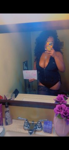Valentines Day Special ! Strip tease OR massage ANY session - 33 - 1