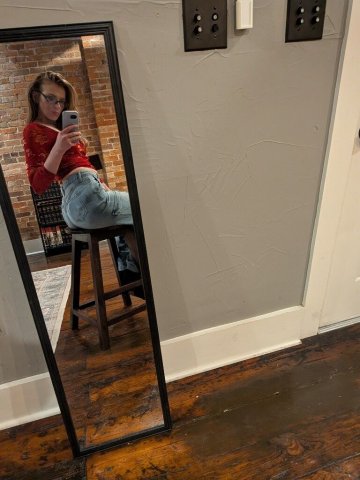 its the freakin weekend💦text me for a f*cking fantastic friday😉 - 30 - 1