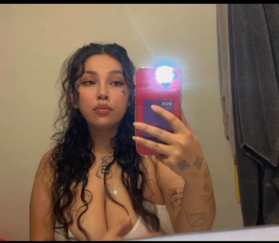Sexy thick latina waiting to please you 😘🥰 - 24 - 1