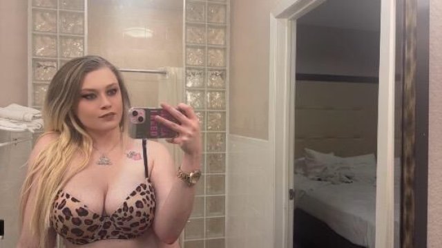 Your favorite girl Sky Marie is back!!️💦👅 incall near domain - 28 - 1