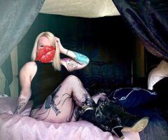 La Crosse escorts - 😈🎄😇NAUGHTY or NICE😇🎄😈 Back in La Crosse for a few days! - 33