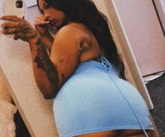 Houston escorts - throat gold 👑 - 25