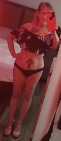 Snow🍎White💥SPECIAL🔸QV $80 (Basic visit-n-INCALL ONLY)💥🍒I need a🐓COCKTAIL🐓hold the🪶TAIL🪶🍒CUM 2 the BEST💯4GET the REST🍒HOT🔥WET💦-n-😛READY🍒 - 55 - 1