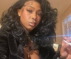 Long Beach escorts - Room Available now INCALLS & CARPLAY - 20