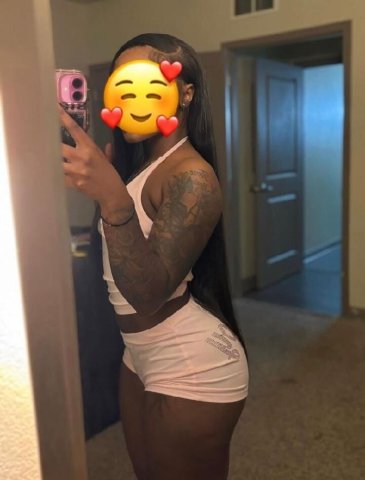 petite yummy 😋 treat🍫 lets not waist time🕥 I'm in - 35 - 1