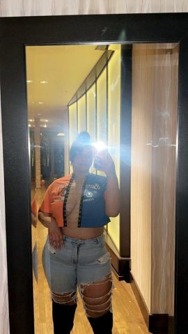 thick and juicy with a fat pussy 🥳 - 26 - 1