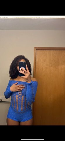 OUTCALL AVAILABLE NOW! 💙 - 22 - 1