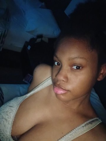 my pussy needs to be put in its place. my pussy needs some grown dick. hmu - 20 - 1