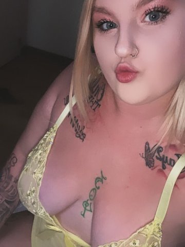 NEW IN TOWN 🎈READY TO HAVE FUN😘NO RUSH 😊 SUPER TIGHT AND PHAT 😘INCALL QV 80 hhr140 - 23 - 1