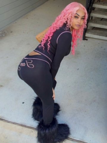 Airportt area East Eptx incalls.. Slim Thick With a 🫧 BUBBLE🫧BUTT.. 🤹 💣BOMBSHELL💥 - 24 - 1
