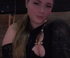 its snowing ❄classy and nasty 🥂 - 25 - Image 4