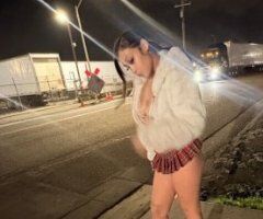 Long Beach escorts - Hey there im Adryana im 5,2 latina /filipino quick visit 15 min 150 (hhr rates are 250$)incalls,outcalls ,Fetish friendly fell free to ask - 19