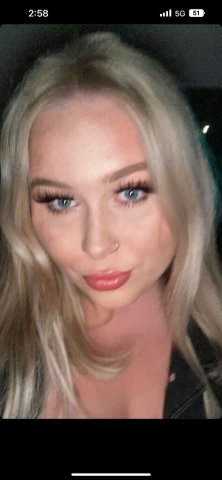 BLONDE BOMBSHELL - 22 - 1