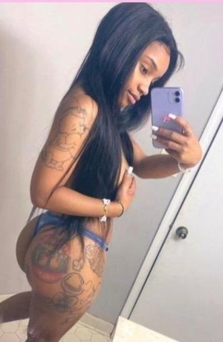 100% AUTHENTIC 💯dominican🇩🇴 & italian 🇮🇹 princess 👑 NEW TO TOWN 💋 here for a good time not a long one - 27 - 1
