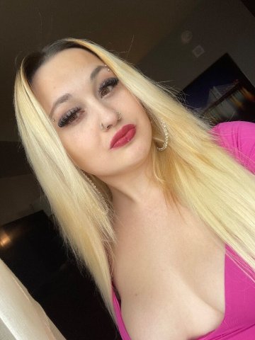 Upscale Blonde Bombshell 💃🏼🐰 Barns Crossing - 20 - 1