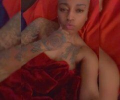 black slim thick girl looking for a WHITE male dom - 33 - Image 1