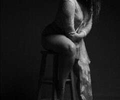 Tantric Masseuse - 27 - Image 5