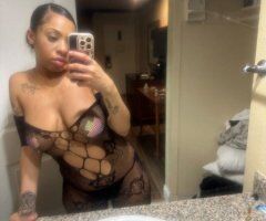 𝐘𝐨𝐮𝐫 𝐅𝐚𝐧𝐭𝐚𝐬𝐲, 𝐘𝐨𝐮𝐫 𝐇𝐨𝐧𝐞𝐲 💦💦💦💦💦 - 24 - Image 4