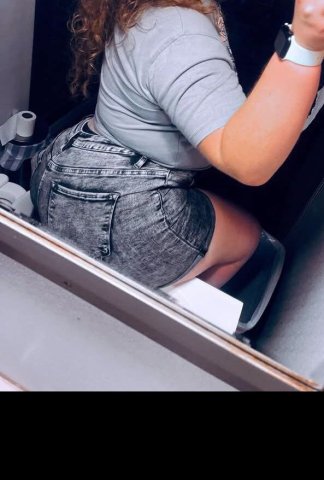 Red Head Beautiful smile Big thighs and shapes scrumptious - 25 - 1