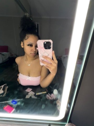 AVAILABLE NOW💦🌹 cutest lil slut 👅🍭 Horny n ready 2 fuckk 🥵im thicc cute n tight 🤤cum see me bby 😉 FT SHOWS & CONTENT 🌟 - 18 - 1