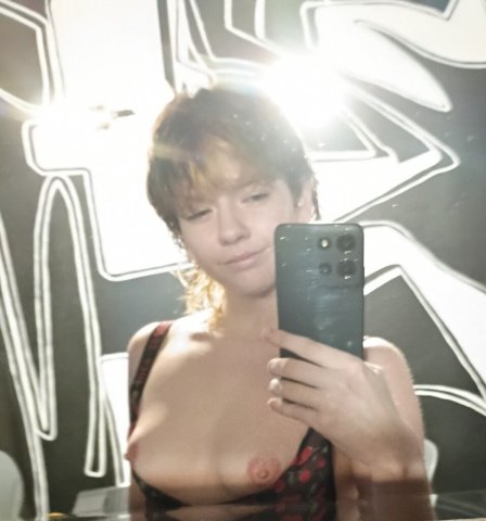 pale, pretty, petite, ready to meet! - 19 - 1