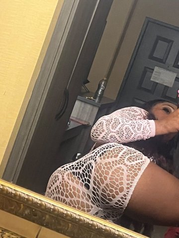 Lil pretty brownskin babe 😍 outcalls and car fun(bbjs) • sexy unforgettable vibes ✅ - 19 - 1