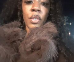 Miss Tiffany Wett - 24 - Image 2