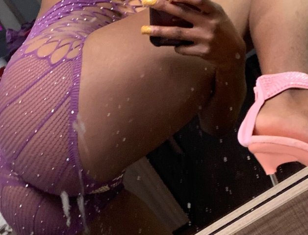 new here 🫧 babydidwhat 🌺 petite treat 🫦 - 18 - 1