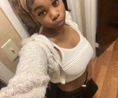 just visting out here, be good to me 😘 - 20 - Image 2