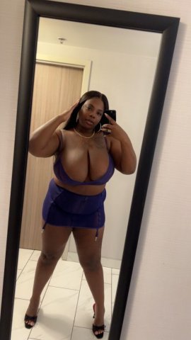 here for a short time ! Treat yourself 👑🍭 SUPER soft BUSTY brandy cream machine soul snatcher demon throat👅 BOOB LOVERS 🥰💦 - 25 - 1