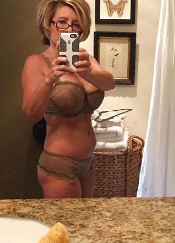 Available Now💋24/7-💖Incall/outcall☎📞🍁🍁 40 years old mOm🌵🌵Specials $80Qv🌵$100Hh 🌵$150Hr🍁🍁 Only Text me on this WhatsApp number. 💋 56 18 25 03 03💋 - 40 - 1