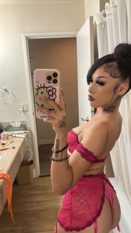 NEW IN TOWN 😏 SEXY & FREAKY 😍QV SPECIAL ! INCALL AVAIL NOW 😏 SEXY PINK & WET READY FOR YOU 😍💦DEEPTHROAT PRO 😏👅 - 22 - 1