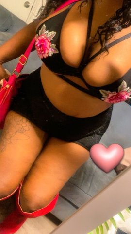 Clean tight wet pink pussy and I smell good 🍓🌊🫠 - 27 - 1
