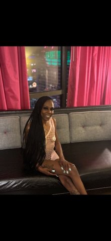 good service from a sweet petite hottie - 23 - 1