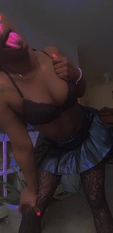 Sexxy Chocolate Freak Looking For Fun 🍫🍭😋 - 25 - 1
