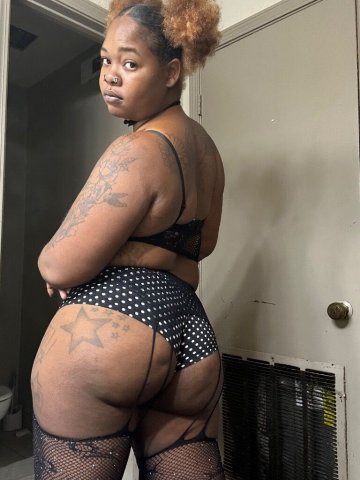 2 THICK GIRLS BEST N CITY 🙌 DOWN PICK YA📲💦💦🫧😊🌹 MUST 📲 - 30 - 1