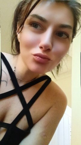 Early Bird Gets The Curves ...Rise & Grind & Start Your Week Off The Best Way💦🍑🔥Release Stress & Leave Refreshed 🔥😉 Safe Private IC 257tn (Troutdale Outlet mall exit) right off highway 84 E - 28 - 1