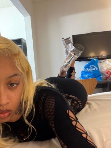 SEXY PETITE LIGHTSKIN EBONY - 22 - 1