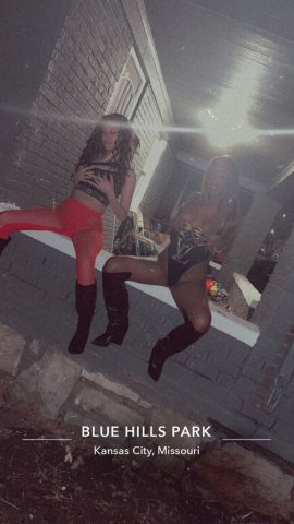 🥰 double the fun💋 sexy snow ❄🐇👯♀ caramel Ebony✅ private incall available now - 24 - 1