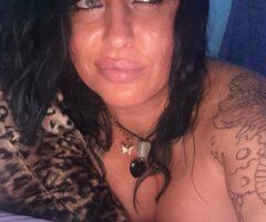 DMT party friendly available after 11:30pm Pretty Tattood MILF very Large Fake boobs INCALL - 37 - Image 4