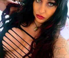 DMT party friendly available after 11:30pm Pretty Tattood MILF very Large Fake boobs INCALL - 37 - Image 5