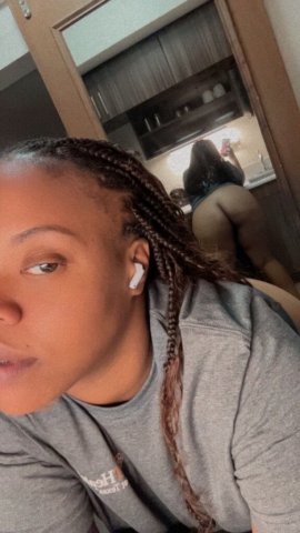 “Soft, sweet… and a little dangerous cum see me 😜 - 28 - 1