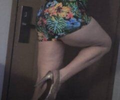 Come catch a chill vibe with sexy MILF GILF COUGAR - 51 - Image 10