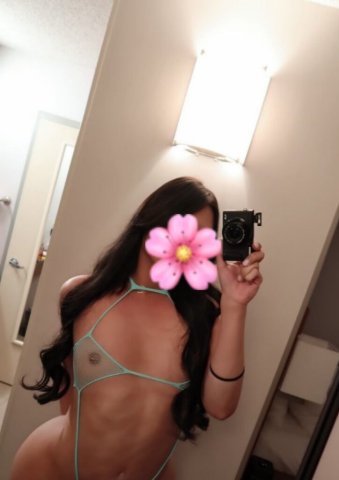 hey papi , im available now💞new in this area.😘 - 26 - 1