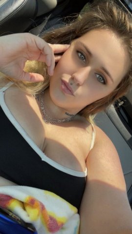 😘Let's have some Fun Together 🥰Incall/outcall and car fun available🥰 - 34 - 1