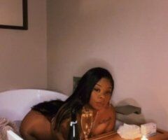 🍫Cum have some fun with me baby😜Brownskin, Thick thighs & GOOD HEAD 💦😜 2 girl 👯 - 26 - Image 1