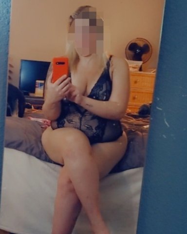 Im in town for a bit tonight!!! I just love to fuck! Lets help each other out! - 44 - 1